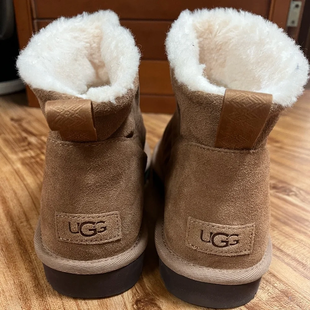 Ugg slippers - Picture 4 of 5